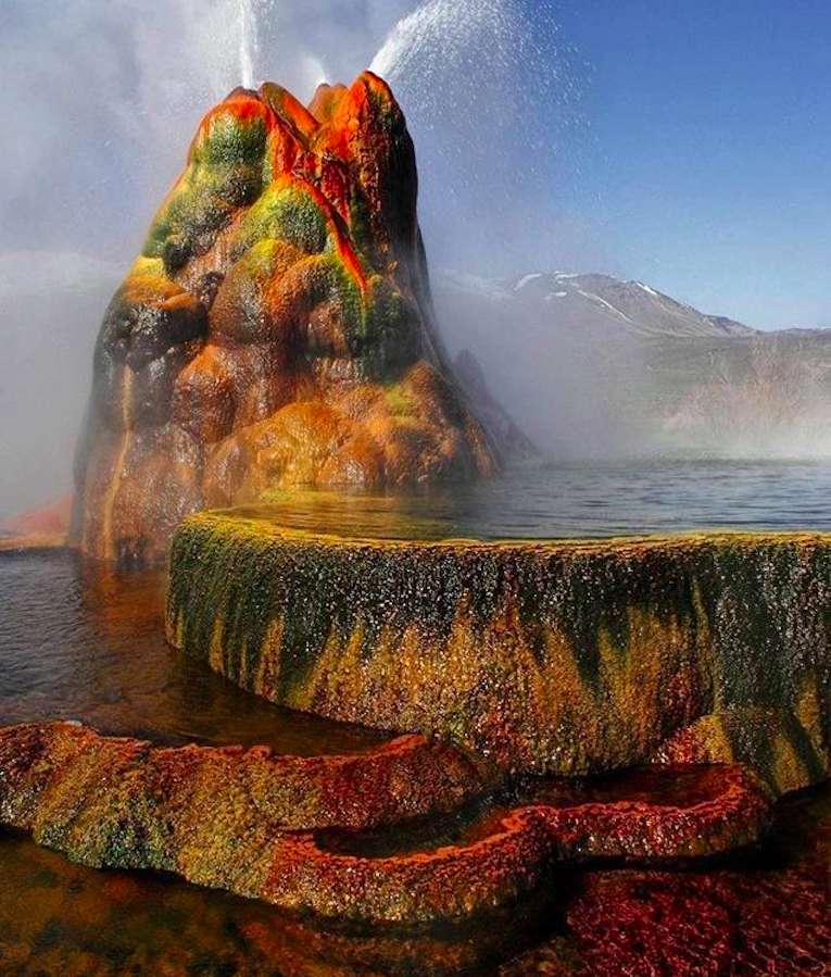 Cud natury-skalna fontanna puzzle online