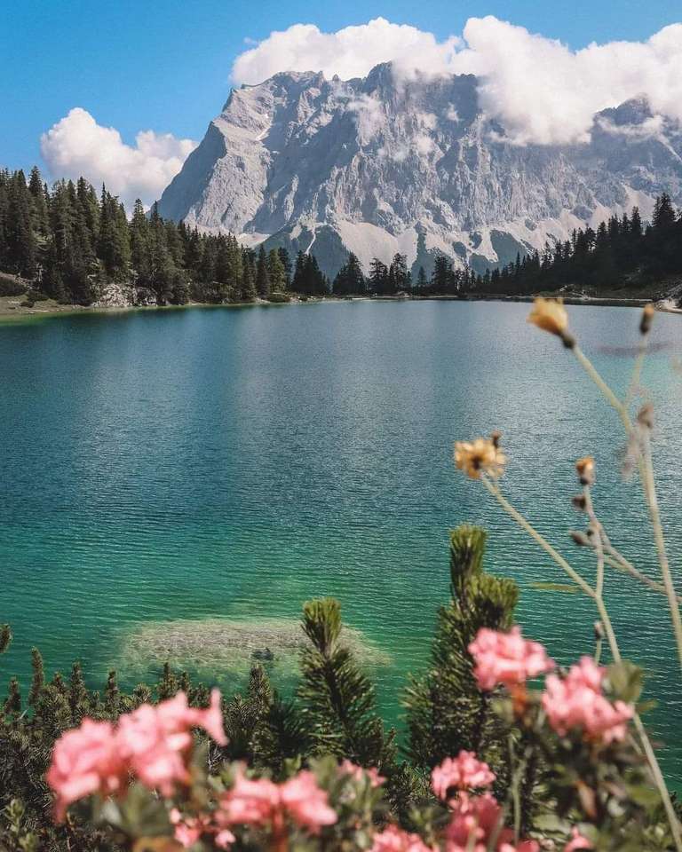 Jezioro w górach puzzle online