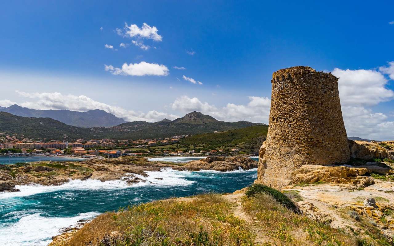 Wieża genueńska na Korsyce puzzle online