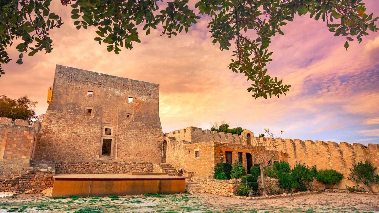 Kompleks zamkowy na wyspie Kreta Sitia puzzle online
