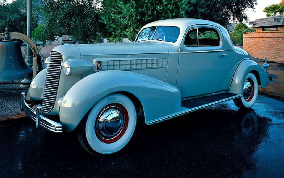 Samochód Cadillac Seria 70 Coupe Rok 1936 puzzle online