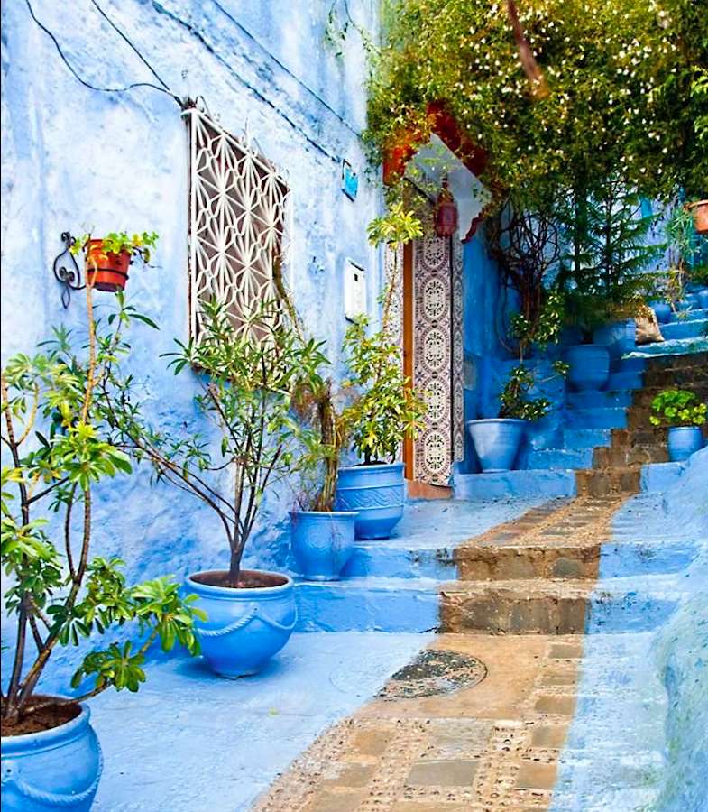 Niebieska uliczka w Moroco puzzle online