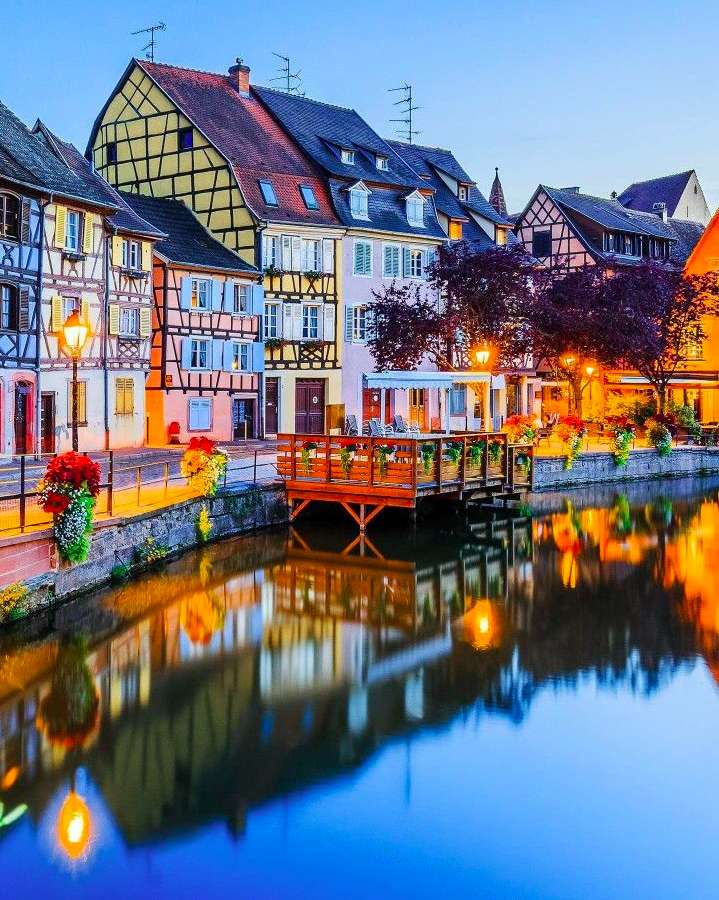 Kolorowe miasto nad rzeką, cudo puzzle online
