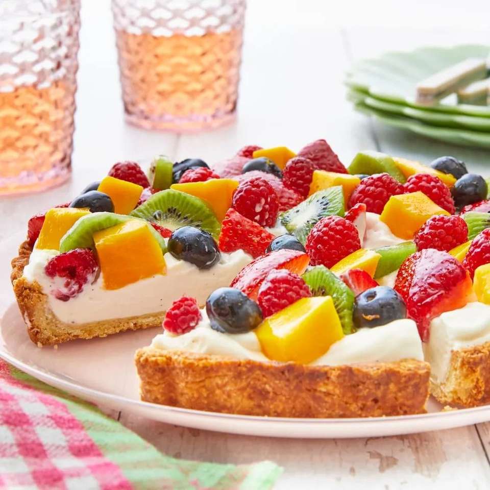 Tarta z kremem i owocami puzzle online