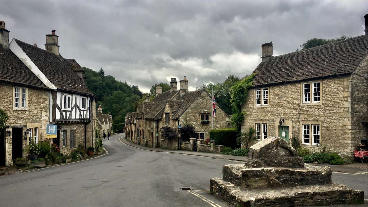 Castle Combe, Wielka Brytania puzzle online