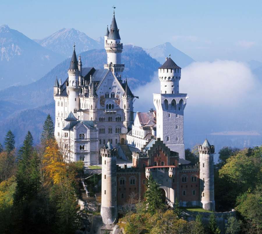 Zamek Neuschwanstein, nazywany „zamkiem z bajki" puzzle online