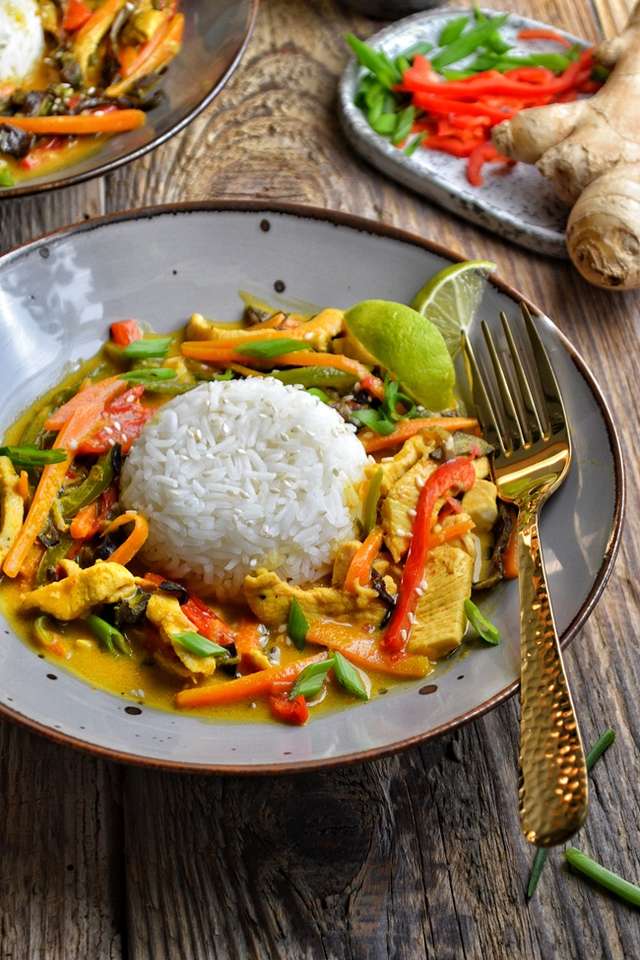 Tajskie curry z kurczakiem i warzywami puzzle online