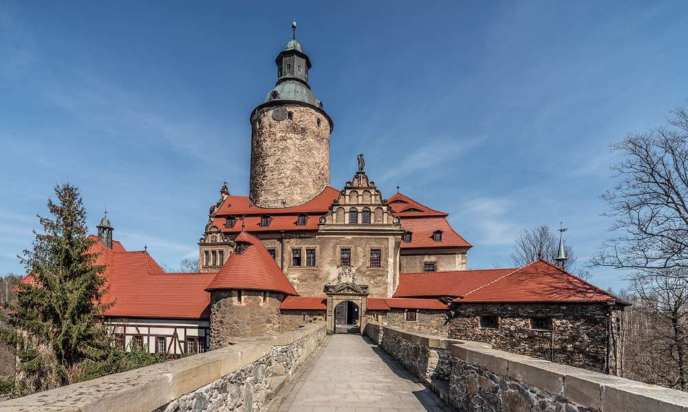 Zamek Czocha położony w miejscowości Sucha puzzle online