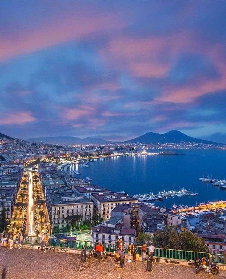 Neapol- piękny krajobraz w pobliżu morza puzzle online