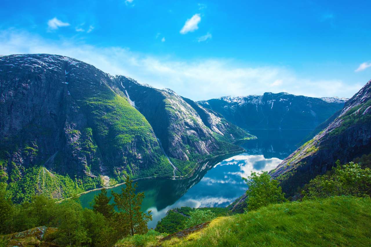 Norwegia – Fiordland Spektakularny puzzle online
