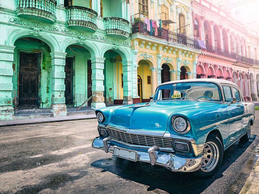 Kubańskie auto na ulicy puzzle online