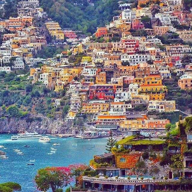 Miasto na wzgórzu. Wybrzeże Amalfitańskie puzzle online