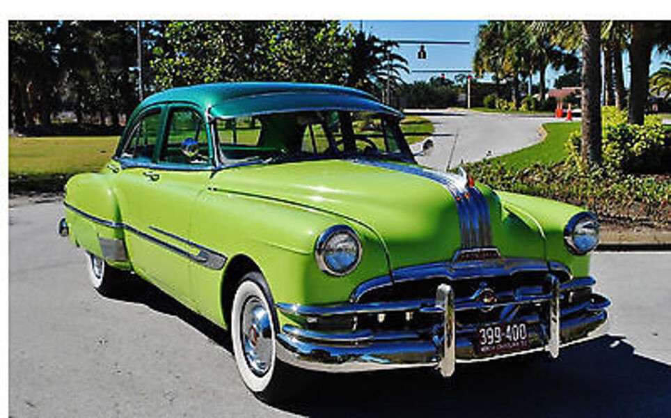 Samochód Pontiac Chieftain Classy Rok 1952 # 9 puzzle online