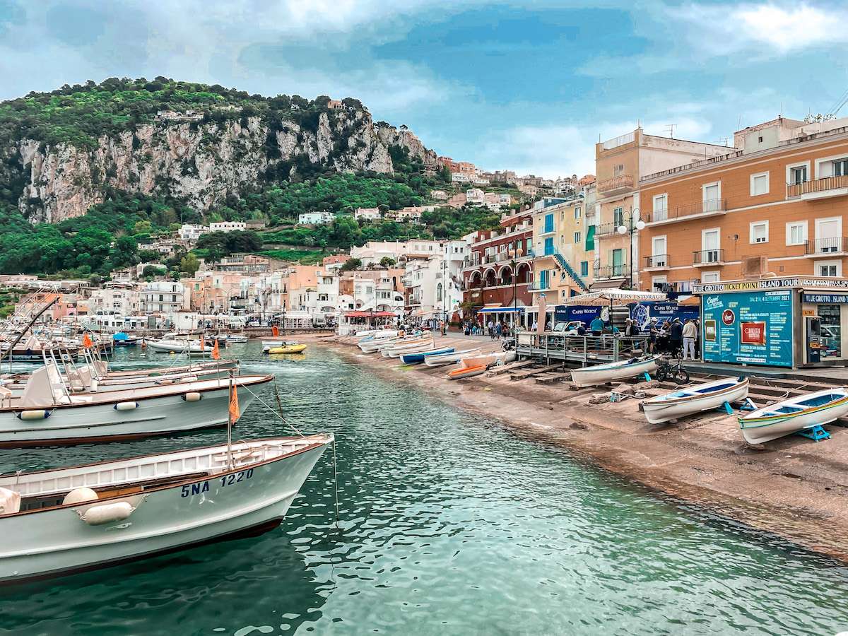 Capri- największe miasto na wyspie puzzle online
