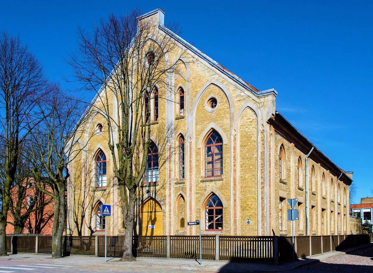 Łotwa Kościół baptystów w Windawie puzzle online