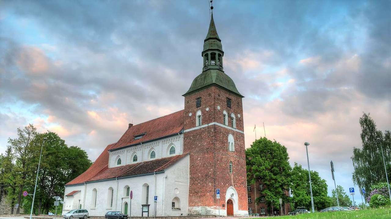 Łotwa Valmiera Church puzzle online