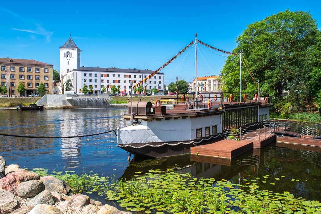 Łotwa Jelgava nad rzeką puzzle online