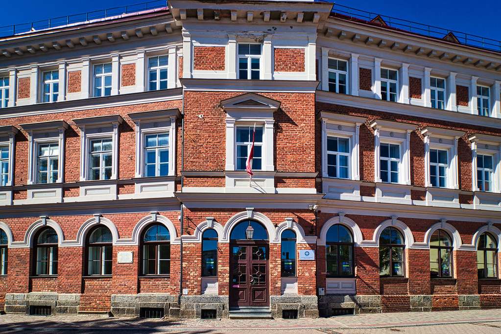 Łotwa Cesis budynek puzzle online