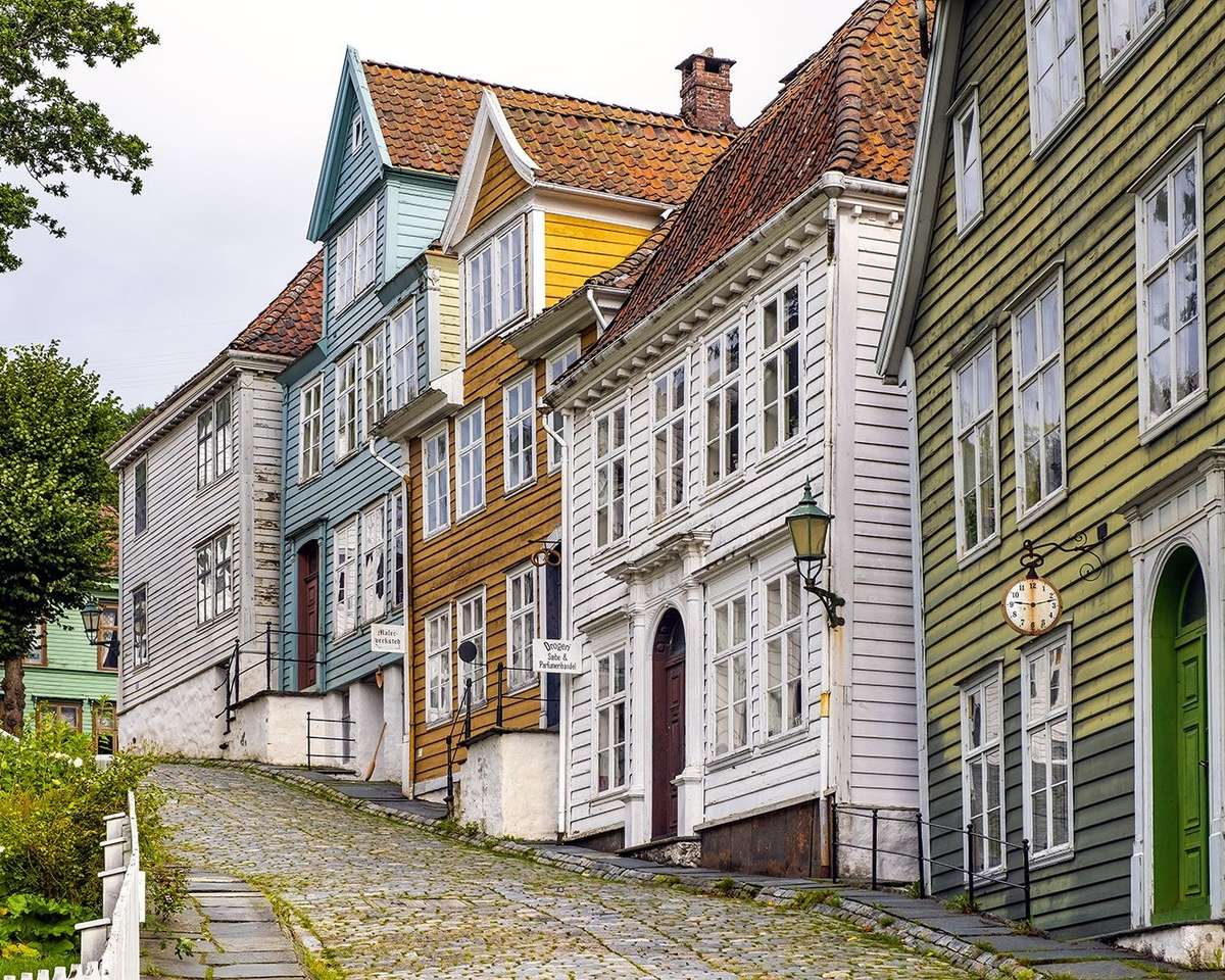 Uliczka z drewnianymi domami w Bergen puzzle online