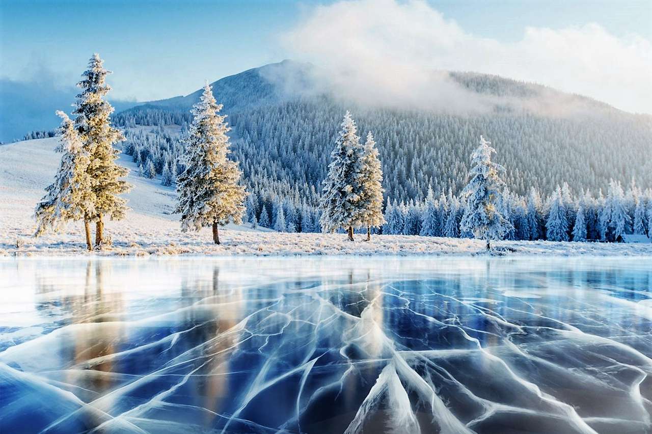 Ukraina Jezioro zimą w Karpatach puzzle online