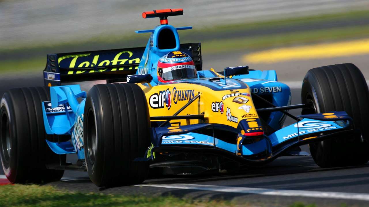 Samochód Formuły 1 Renault R25 z 2005 roku puzzle online