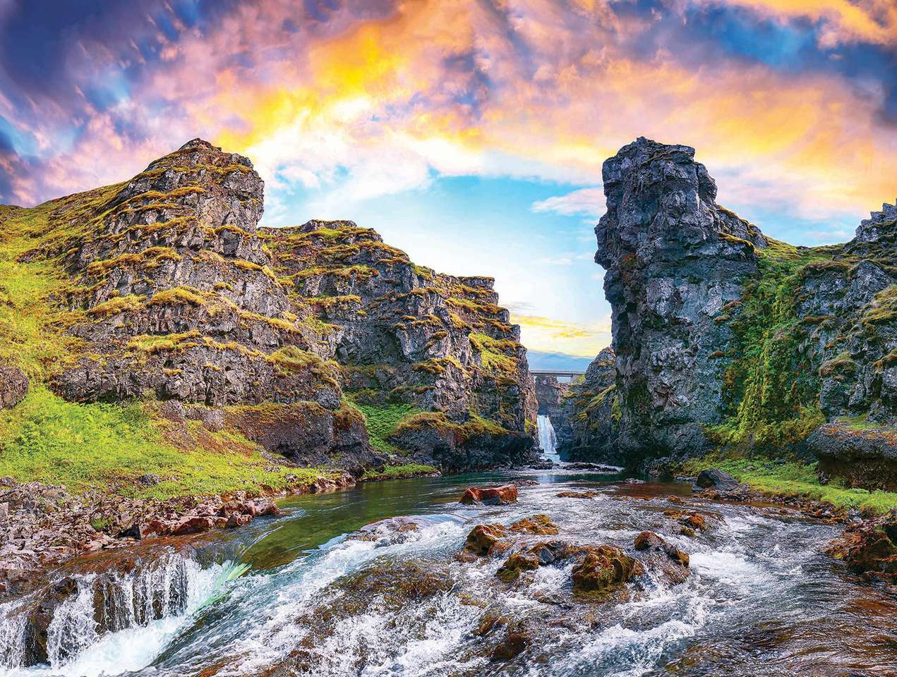 Islandia-Przecudny widok na kanion Kolugljufur puzzle online
