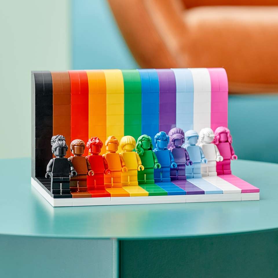 Lego- zestaw monofigurek puzzle online