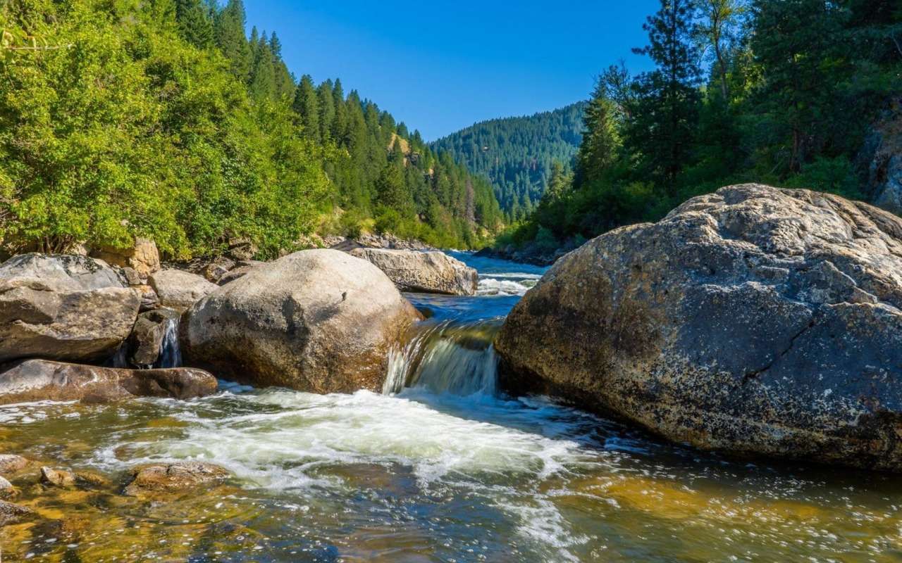 Idaho-Mały wodospad w Garden Valley Boise, cudo puzzle online