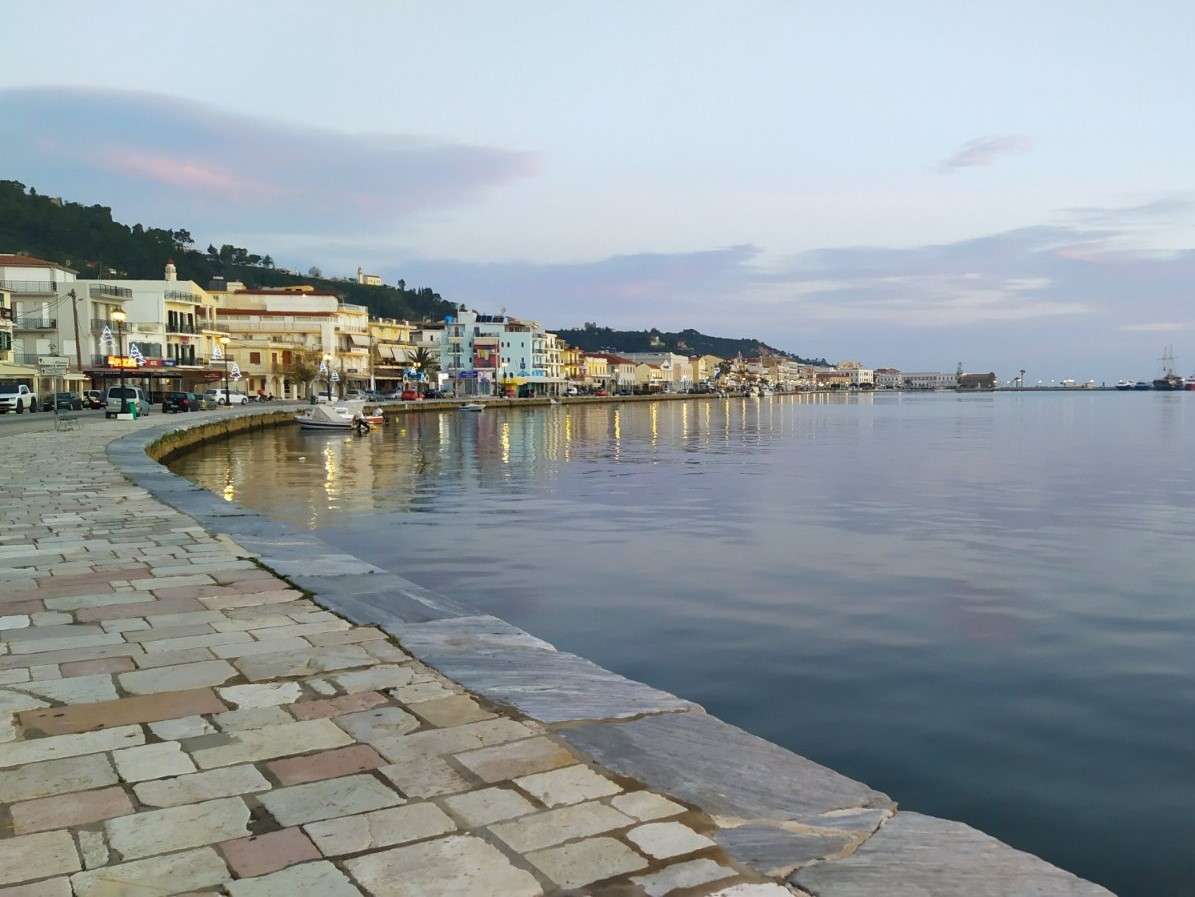 widoczek na port Zakynthos puzzle online