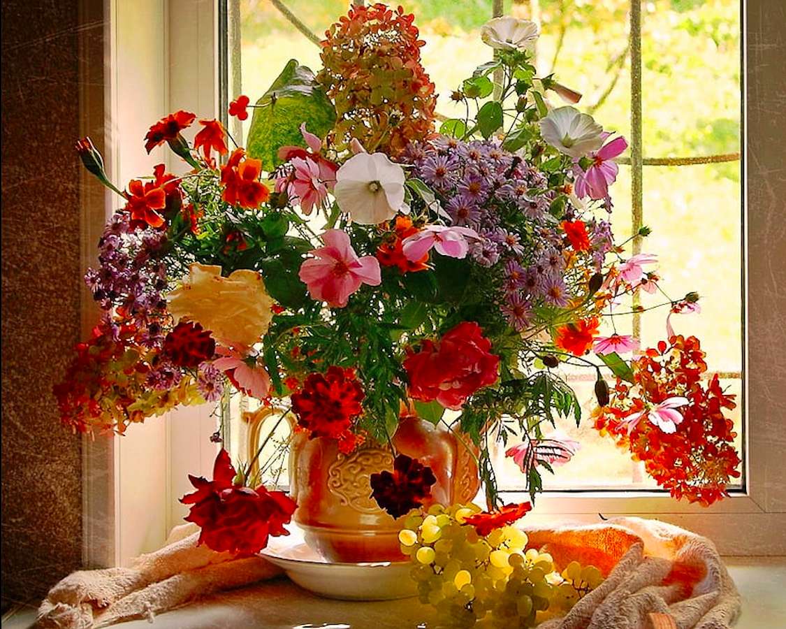 Ogrodowe kwiatki w oknie, piękno zachwyca puzzle online