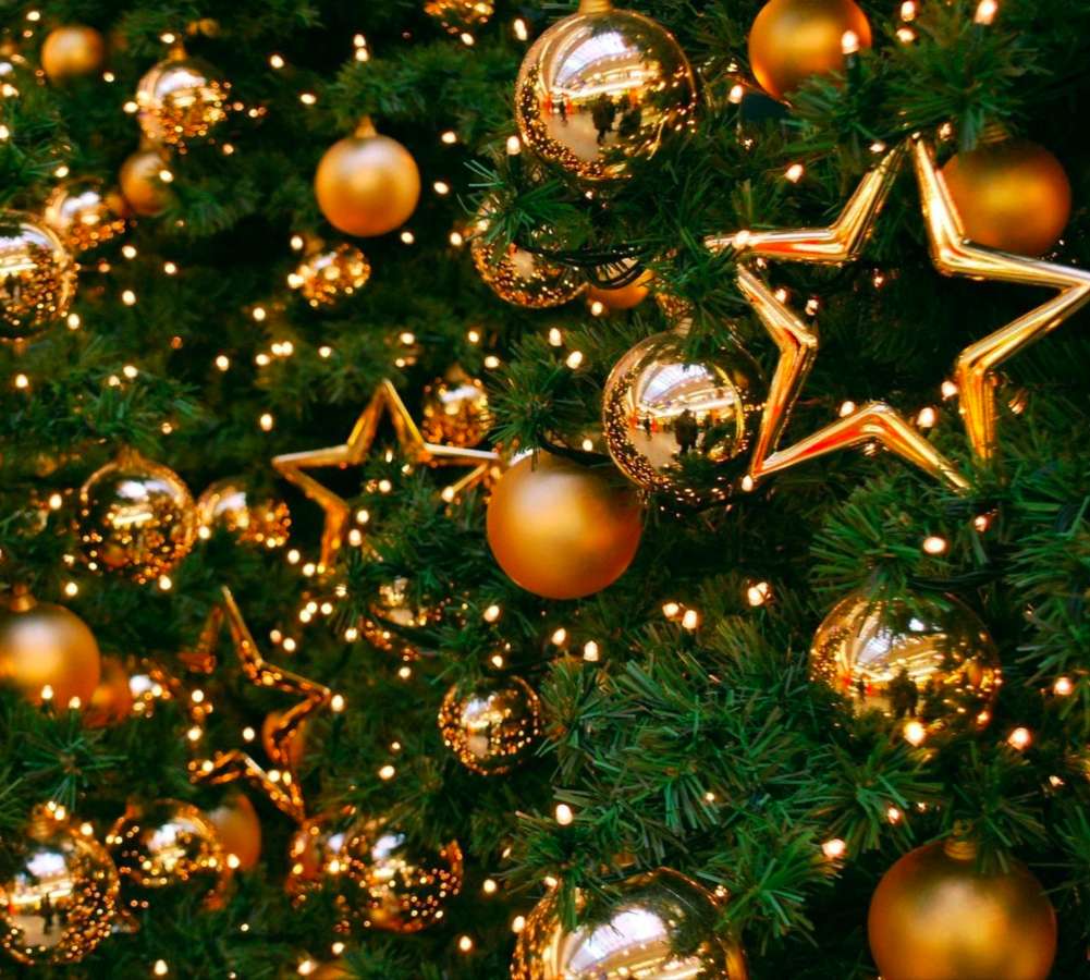 Piękno świątecznej choinki zachwyca puzzle online