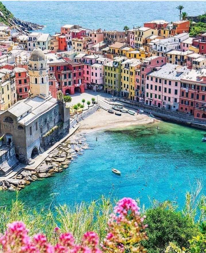 Vernazza, Cinque Terre! Charming Village puzzle online