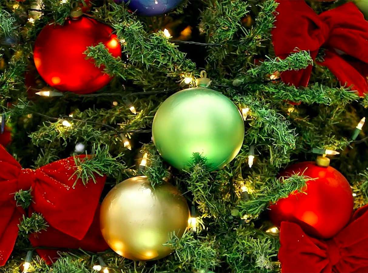 Bombeczki, kokardeczki, świąteczny klimat puzzle online