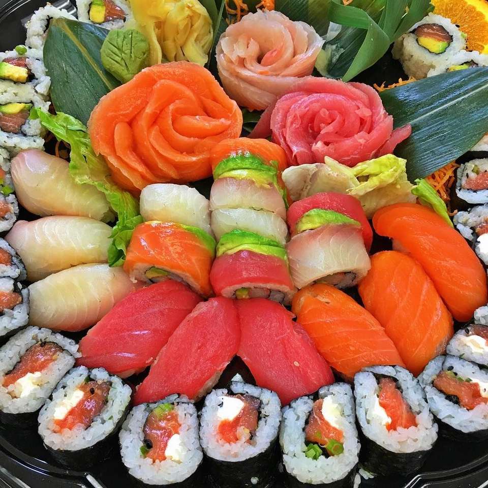 Piękny talerz sushi puzzle online