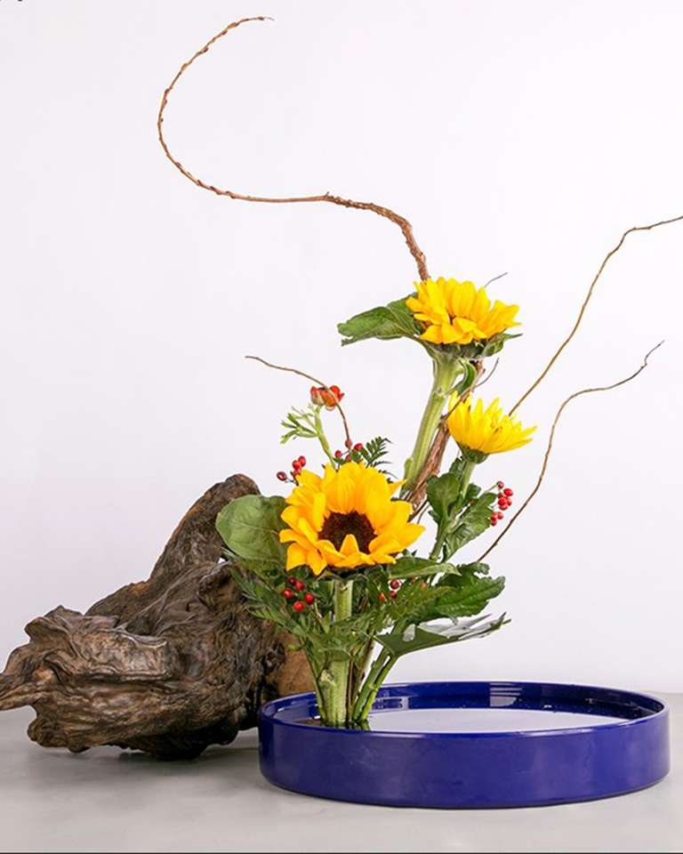 Ikebana ze słonecznikami puzzle online