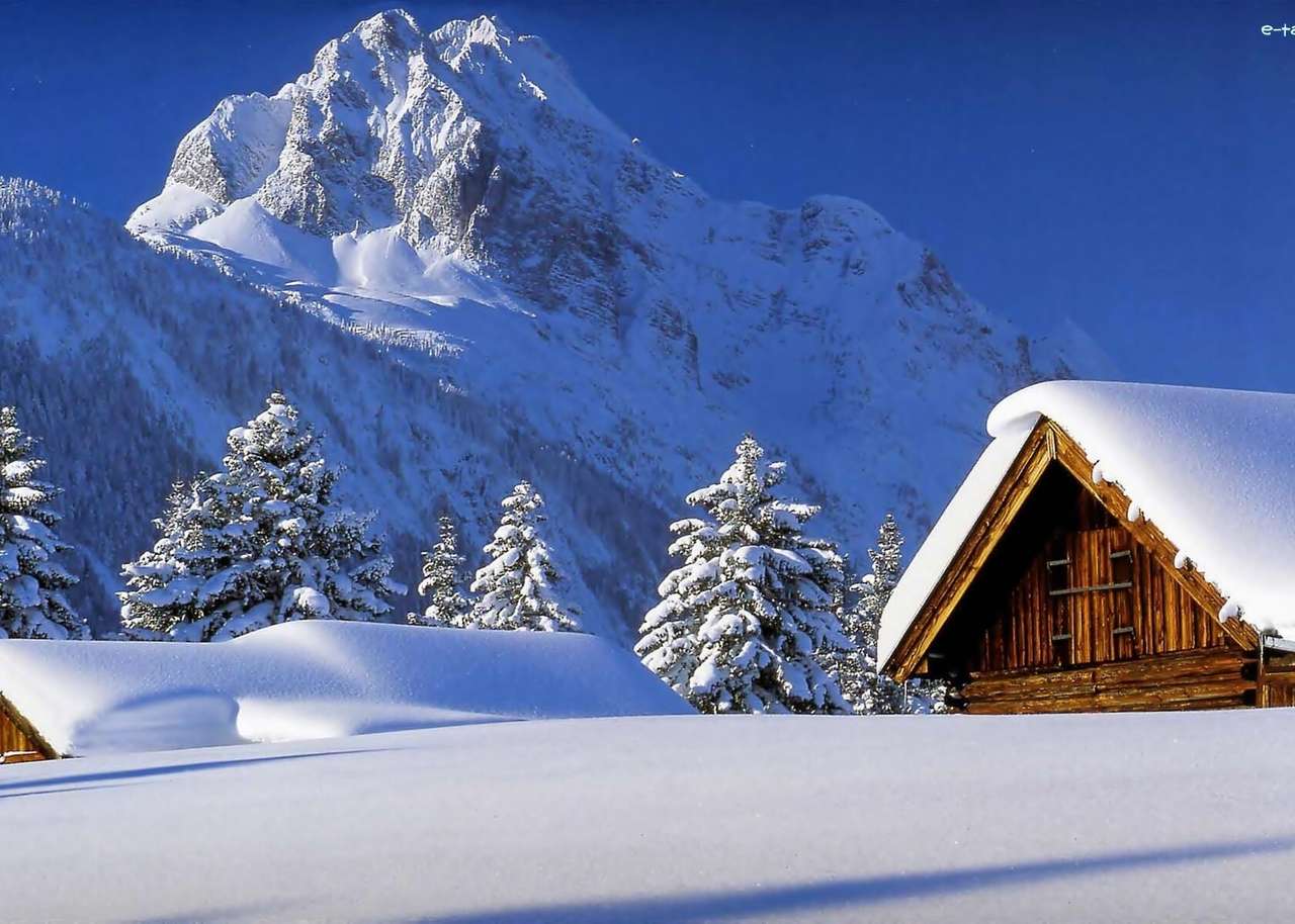 Góry pokryte śniegiem puzzle online