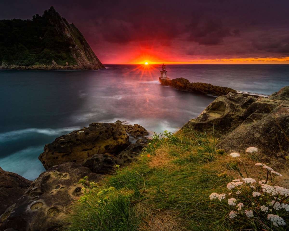 Piękno zachodu słońca na wybrzeżu, co za widok puzzle online