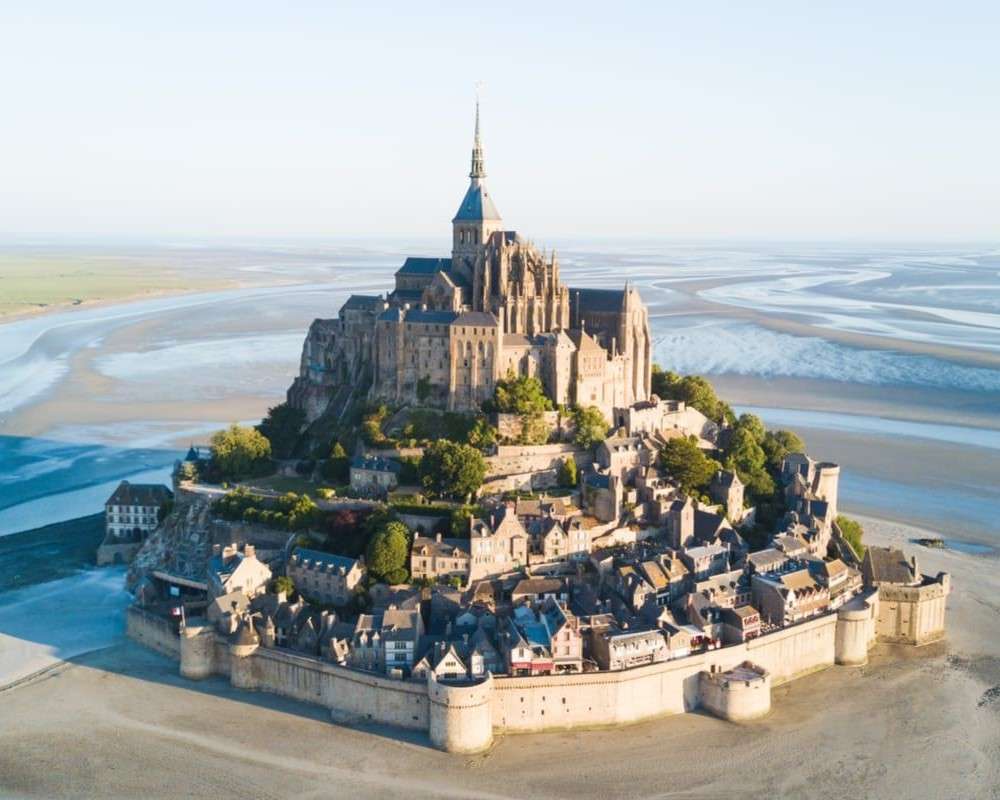 Były klasztor benedyktyński w Mont Saint-Michel puzzle online