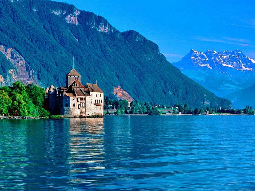 Stary dom jak pałacyk nad jeziorem Genewskim puzzle online