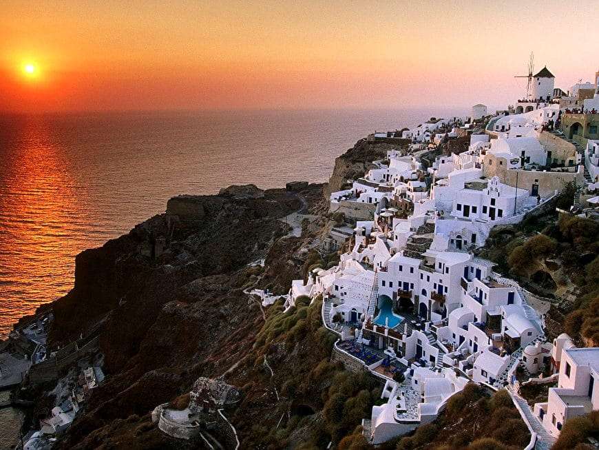 Miasto na skałach w Grecji puzzle online