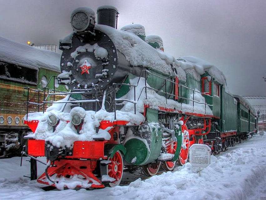Zimowy pociąg zasypany śniegiem:) puzzle online