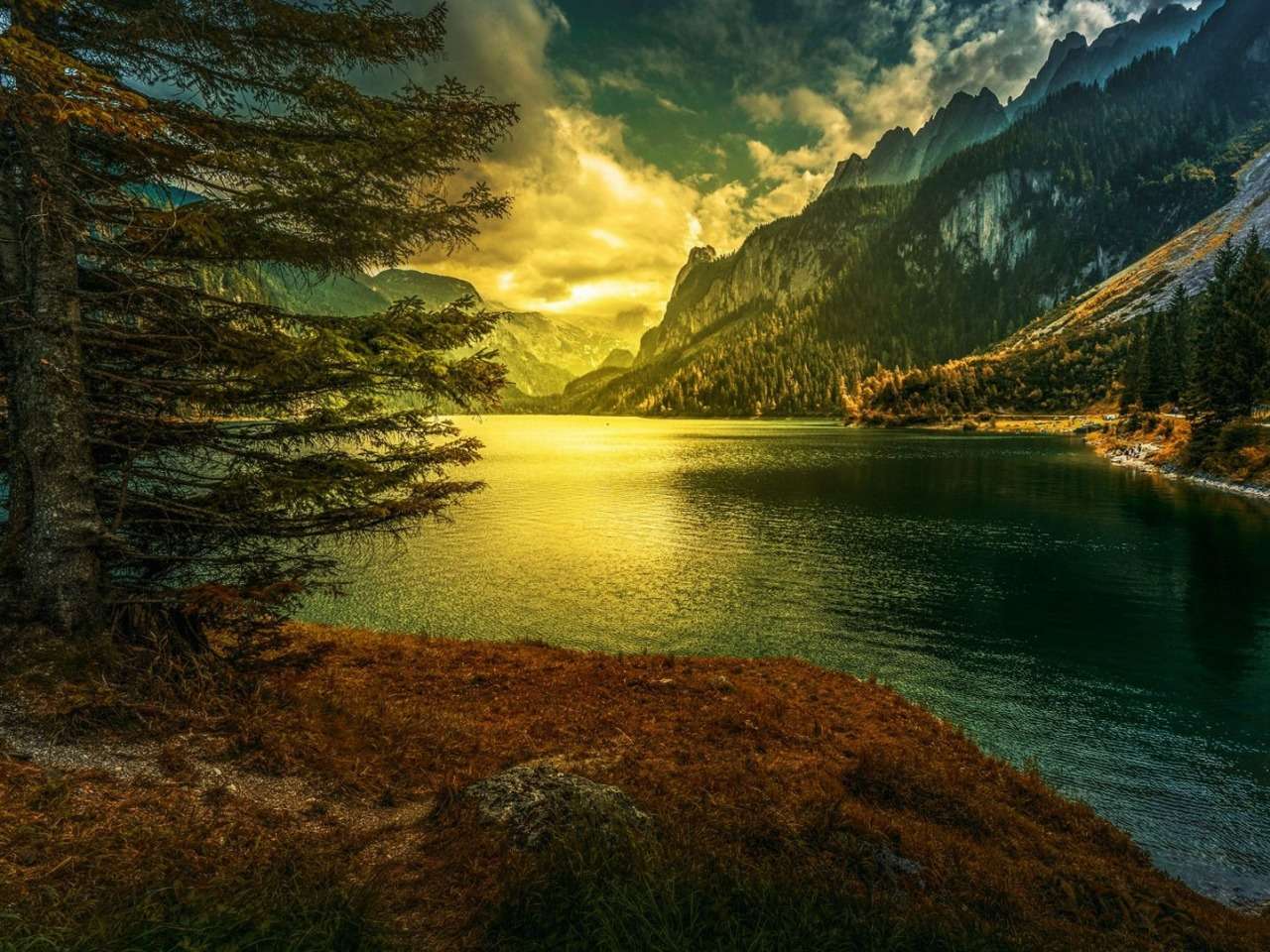 Austria-Jezioro Gosau o wschodzie słońca, ale widok puzzle online