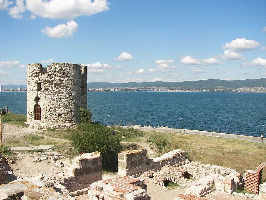 Bługaria-Nessebar ruiny starego miasta puzzle online