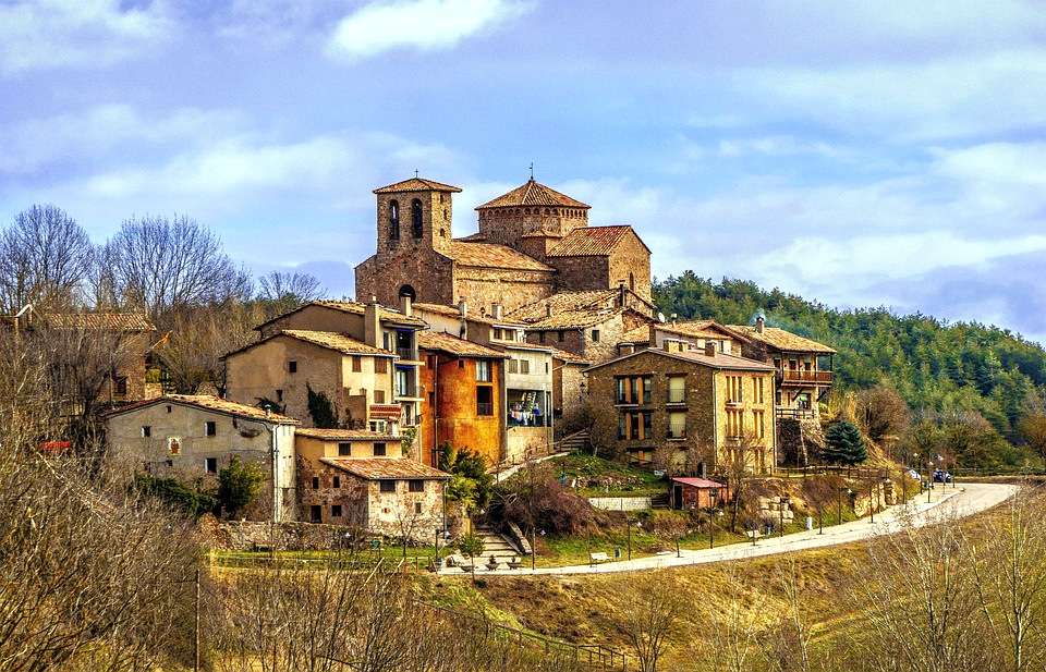 Bardzo stara wieś w Hiszpanii puzzle online