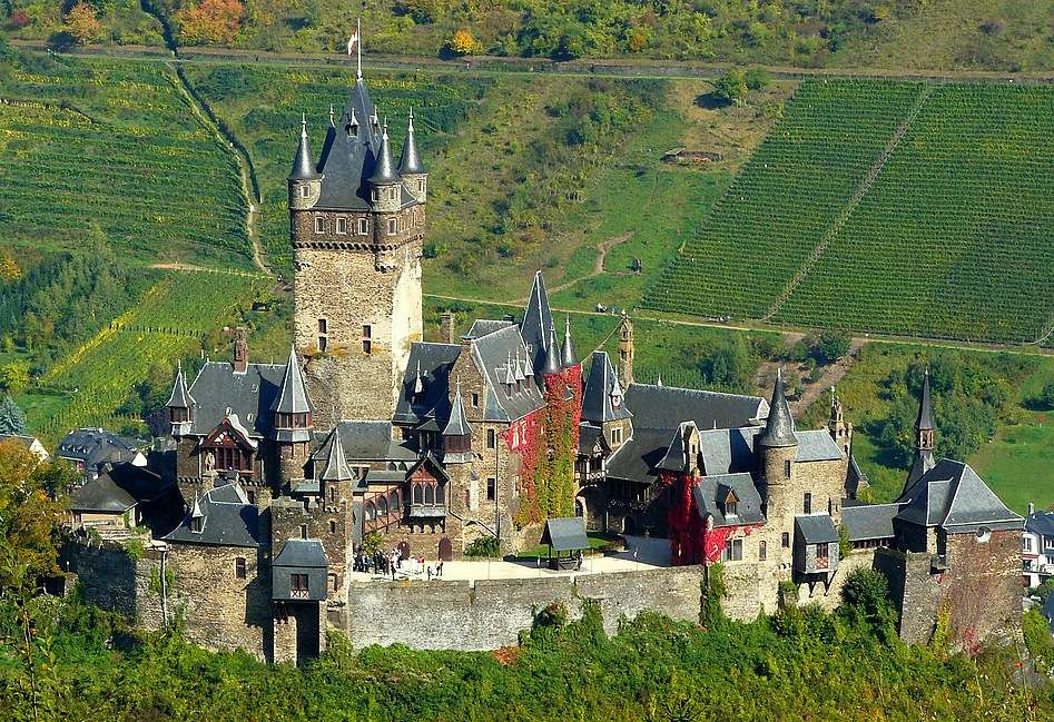 Urzekający Zamek Reichsburg w Cochem (Niemcy) puzzle online