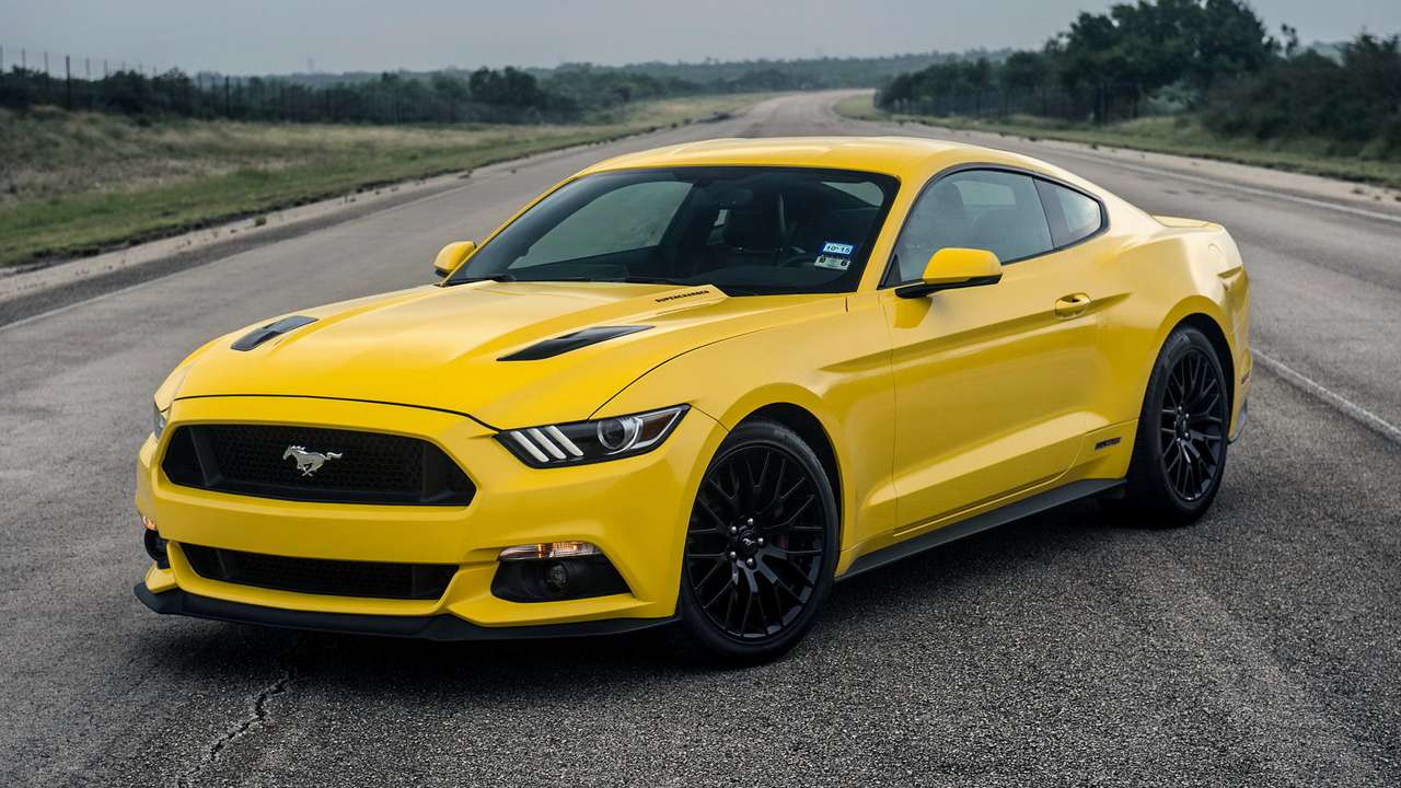 Żółty Ford Mustang puzzle online