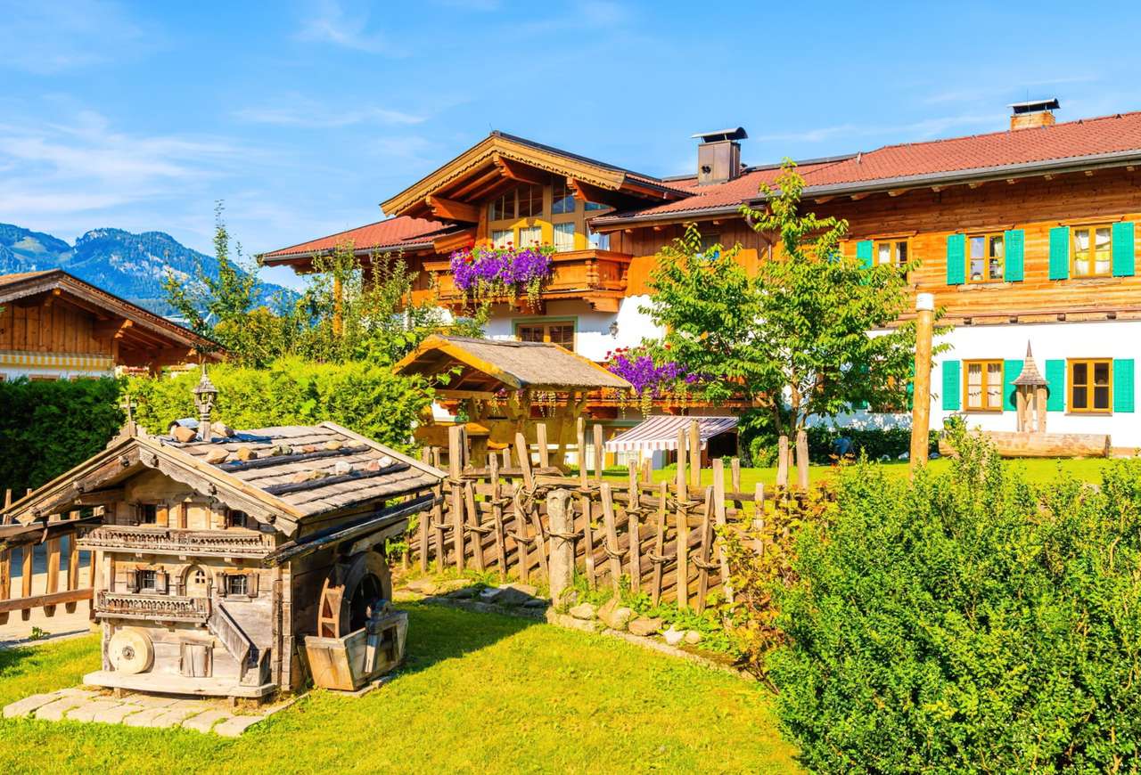 Austria-Tyrol-Typowy drewniany dom alpejski puzzle online