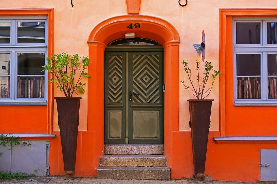 Kolorowy dom w historycznym mieście Stralsund puzzle online