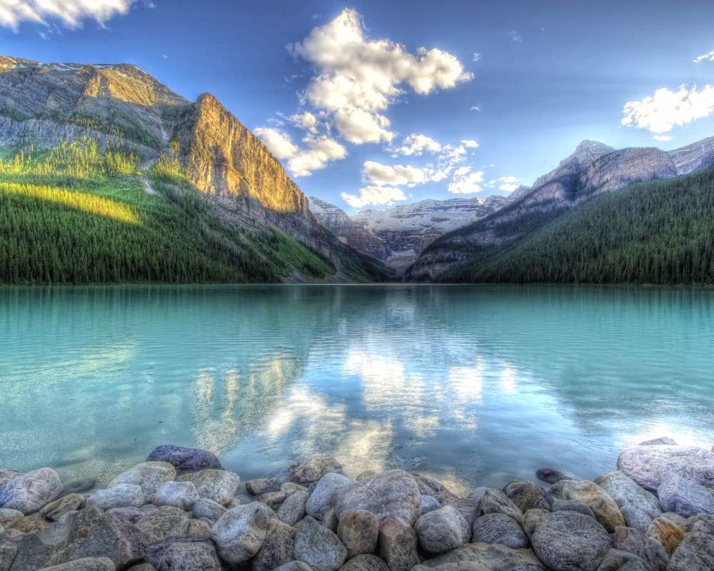 Piękny krajobraz w górach puzzle online