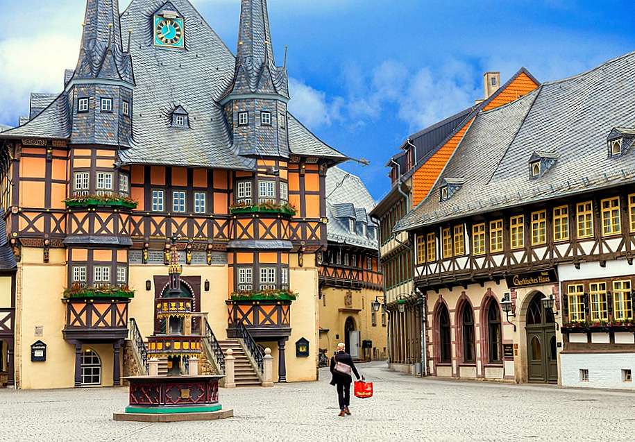 Rynek miejski ze studnią (Wernigerode, Niemcy) puzzle online